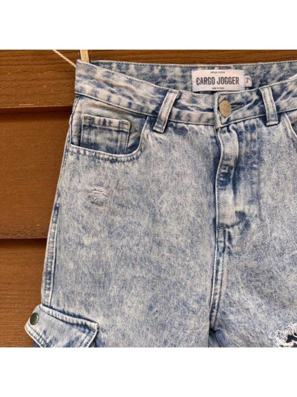 Distressed Acid Wash Denim Cargo Jogger Pants With Elastic Hem And Multiple Pock - Picture 7 of 13